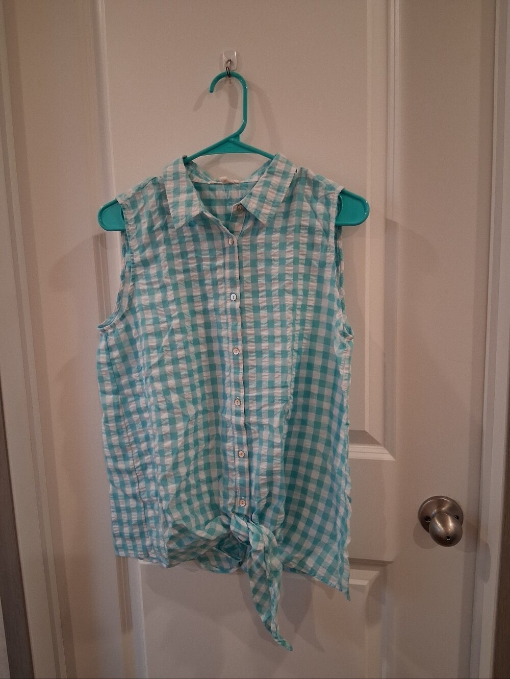 Jane & Delancy Sleeveless Tie-Front Gingham Top - Light Teal & White Size Medium
